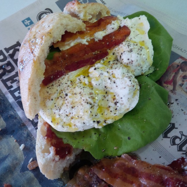 burrata bacon mozz pomodori olive oil